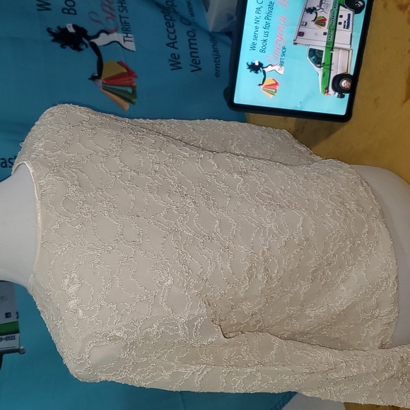 Ann Taylor Blouse - Picture 4 of 4